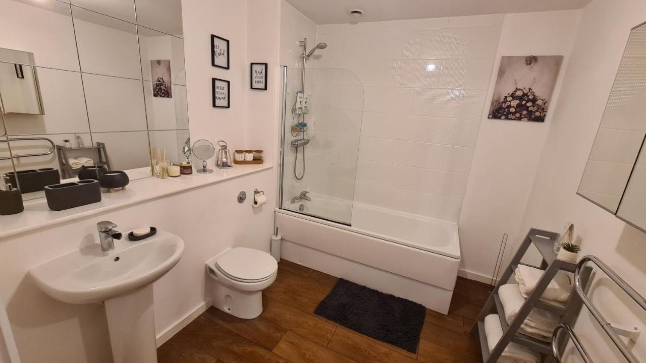 מנצ'סטר Luxury 2 Bed Apt With Free Wi-Fi & Parking מראה חיצוני תמונה
