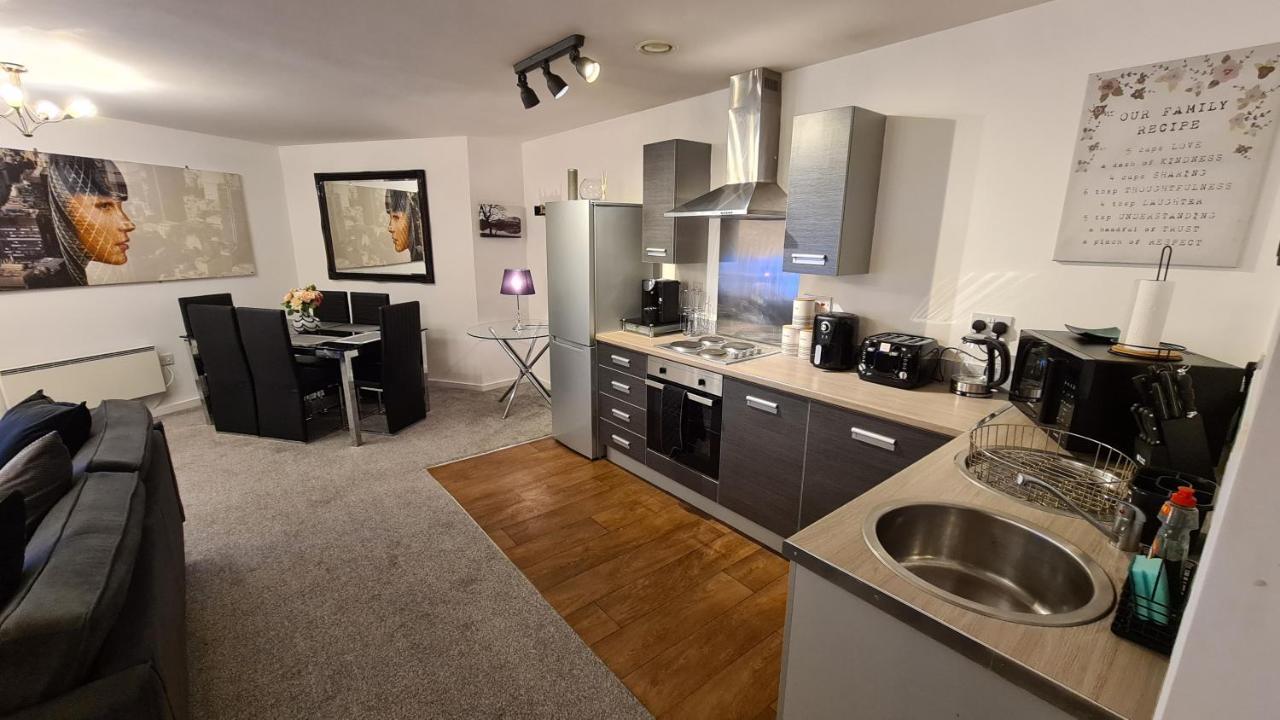 מנצ'סטר Luxury 2 Bed Apt With Free Wi-Fi & Parking מראה חיצוני תמונה